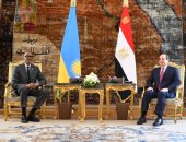 قمة مصرية رواندية بالقاهرة.. الرئيس السيسي يشدد على ضرورة التوصل لاتفاق ملزم حول ملء وتشغيل سد النهضة.. و"كاجامى" يشيد بالمواقف المصرية الهادفة إلى تحقيق الاستقرار بمنطقة البحيرات العظمى وشرق أفريقيا وحوض النيل