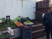 محافظ بورسعيد يتابع أسعار السلع الأساسية داخل معرض "أهلا رمضان".. صور 