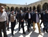 رئيس الوزراء يتفقد أعمال ترميم وتطوير مسجد عمرو بن العاص وحدائق الفسطاط..صور