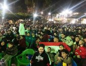 فرحة شباب المنصورة بتقدم المنتخب الوطني على السنغال في الشوط الأول.. فيديو