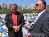 محافظ الإسكندرية يرصد تراكمات من القمامة ويأمر بإحالة المقصرين للتحقيق.. صور