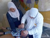 وكيل الصحة بأسوان يتفقد أعمال الحملة القومية للتطعيم ضد شلل الأطفال.. صور