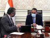 رئيس الوزراء يتابع حركة السياحة الوافدة إلى مصر