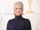 الأسود يسيطر على فساتين فانيسا وصوفيا كارسون وجيمي لي كرتيس بالأوسكار