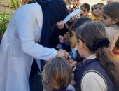 فرق التطعيم ضد شلل الأطفال تنتشر بشمال سيناء لتجريع 53 ألفا و771 طفلا