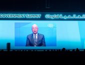 رئيس "دافوس": العالم يمر بمنعطف تاريخى وتعاون الحكومات ضرورة لاستعادة الثقة