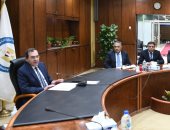 وزير البترول يبحث مع أكبر شركة تعدين بجنوب أفريقيا رغبتها فى الاستثمار بمصر