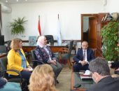 نائب رئيس جامعة الإسكندرية يستقبل وفد جامعة بريوس باليونان لبحث التعاون