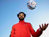 أحمد شوبير ينشر صورة محمد صلاح مع الكرة الرسمية لبطولة كأس العالم