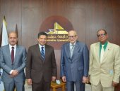 رئيس جامعة دمياط يستقبل رئيس الهيئة القومية لسلامة الغذاء