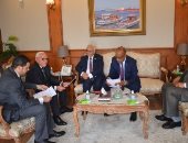 محافظ بورسعيد يستقبل نائب وزير التعليم لمناقشة المشروعات التعليمية الجارية