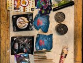 جمارك مطار القاهرة تحبط محاولة تهريب كمية من المواد المخدرة.. صور 