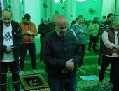 المئات يؤدون صلاة التراويح بمسجد "عبدالرحمن لطفي" أحد أقدم مساجد بورسعيد.. لايف