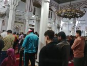 شاهد أول صلاة تراويح من أكبر مساجد الإسماعيلية.. فيديو وصور