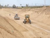 "اليوم السابع" يقضى يوما مع العاملين فى إنشاء خط سكة حديد جديد لربط المنطقة الصناعية بالسادات بميناء الإسكندرية.. الوصلة تمتد بطول 35 كم وتكلفتها 650 مليون جنيه.. وتخدم حركة الركاب والبضائع.. صور