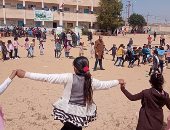 الحياة بتتغير بحياة كريمة.. قومى المرأة ببنى سويف: تنفيذ 5 أمسيات رمضانية بالقرى.. محافظ البحيرة: 44 مليار جنيه لتنفيذ 8304 مشروعات خلال المبادرة.. قافلة طبية للكشف على المواطنين مجانا فى الرديسية بأسوان.. صور