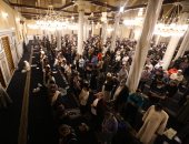 فى ثانى أيام رمضان.. المئات يؤدون صلاة التراويح فى مسجد الحسين