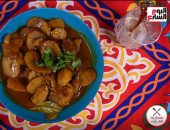 صينية بطاطس بالكارى والكركم هتاكل صوابعك وراها.. "هتفطر إيه النهارده" فيديو