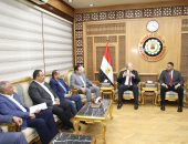 وزير الزراعة بالدقهلية: صلاحيات كبيرة للمحافظين لتسيير عملية توريد القمح