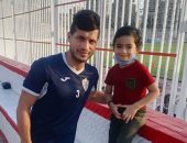نجوم الخير.. طارق حامد يحقق أمنية طفل مريض بالسرطان