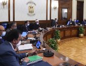 مدبولى يوجه بسرعة موافاة الحكومة بملاحظات وثيقة سياسة ملكية الدولة .. صور