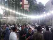 شهر الخير.. أهالى مدينة نقادة فى قنا يجتمعون لإفطار جماعى خلال افتتاح مسجد جديد