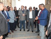 سنابل الخير تتوافد على الصوامع بالمحافظات.. محافظ الأقصر يشارك بمؤتمر للمزارعين تحت شعار "توريد القمح واجب وطنى".. محافظ بنى سويف: نستهدف توريد 230 ألف طن الموسم الحالى.. و"زراعة الفيوم": المحصول مبشر بالخير