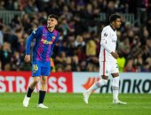 تقارير إسبانية: انتهاء موسم بيدرى مع برشلونة بسبب الإصابة