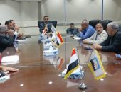 رئيس جهاز مدينة بدر يلتقى سكان الحى السادس لبحث مقترحاتهم وشكاواهم