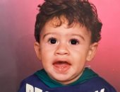 عمر كمال عبد الواحد يستعيد ذكريات الطفولة.. صور