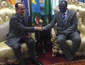 السفير المصرى فى جوبا يبحث مع وزير داخلية جنوب السودان مجالات التعاون الثنائى