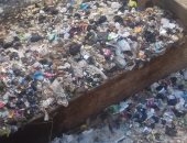 شكوى من انتشار القمامة بمنطقة مصنع الصابون فى القلج بالقليوبية.. والمحافظ يرد