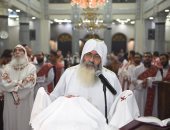 أسقف بنى سويف يرأس صلوات طقس ليلة أبو غلمسيس وقداس سبت النور.. صور 