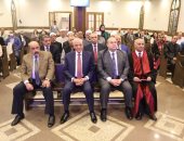 محافظ الجيزة يحضر قداس عيد القيامة المجيد بالكنيسة الإنجيلية.. فيديو