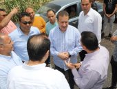 محافظ المنوفية يتفقد أعمال رصف طريق منوف – الشهداء ويشدد على سرعة إنهائه