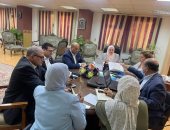 نائبة محافظ القاهرة تناقش خطة تطوير حى المعادى ومواجهة الإشغالات والتكاتك