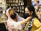 ملابس تقليدية وإكسسوارات شعبية.. العيد فى باكستان فرحة بطعم التراث
