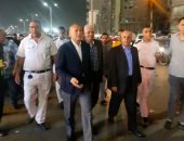 نائب محافظ القاهرة يقود حملة لرفع الإشغالات بمنطقة الألف مسكن وجسر السويس