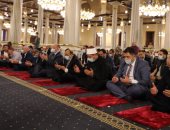 محافظ القاهرة يشهد صلاة الجمعة الأخيرة من رمضان بمسجد الحسين 