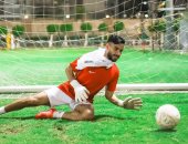 ناصر ماهر يؤدى مرانًا خاصًا لحراس المرمى على هامش تدريبات فيوتشر .. صور