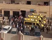 4 سيارات إسعاف تنقل جثامين معلم وزوجته ووالدته وابنته لدفنهم بكفر الشيخ