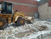 إزالة 10 حالات تعد بالبناء على الأراضى الزراعية فى مركز ناصر ببنى سويف