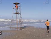 توقف الصيد بشواطئ بورسعيد بسبب ارتفاع الأمواج والتيارات المائية.. فيديو وصور