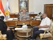 محافظ أسيوط: تقديم الدعم للمزارعين لتوريد القمح.. وخطوط ساخنة لتلقى الشكاوى