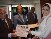 محافظ بورسعيد يشهد تكريم دفعة من طلاب التعليم الفنى بمصانع المنطقة الاستثمارية