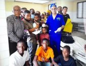 رئيس جامعة أسوان: إجراء 40 عملية جراحية ضمن القافلة الطبية بتنزانيا.. لايف