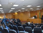 حياة كريمة.. محافظ المنيا يتابع معدلات تنفيذ مشروعات الصحة ومياه الشرب