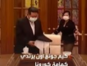 زعيم كوريا الشمالية يرتدى كمامة لأول مرة ويتعهد بالتغلب على كورونا.. فيديو