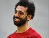 ليفربول يغازل جماهيره بصورة محمد صلاح ضاحكا: يومكم جميل بهذه الابتسامة