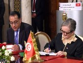 11 وثيقة تعاون بين مصر وتونس.. مصطفى مدبولى ونجلاء بودن يشهدان مراسم التوقيع على اتفاقيات تخدم التعاون الثنائى بين البلدين.. ورئيسا الحكومتين: التعاون بالمجالات الفنية والعلمية والأرصاد الجوية والمناخ 